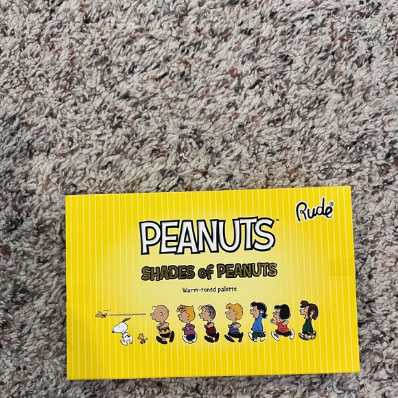 Rude x Shades of Peanuts Eyeshadow Palette Warm-Toned Snoopy And The Gang NEW - Picture 1 of 4